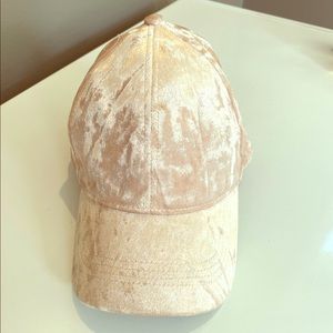 David and Young, Light pink crushed velvet 🧢